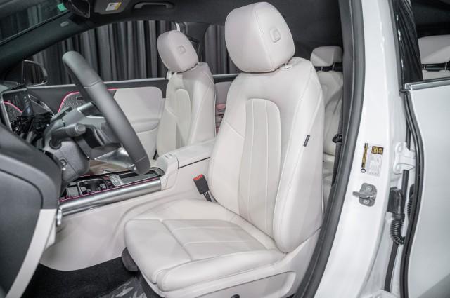 new 2025 Mercedes-Benz GLA 250 car, priced at $47,295