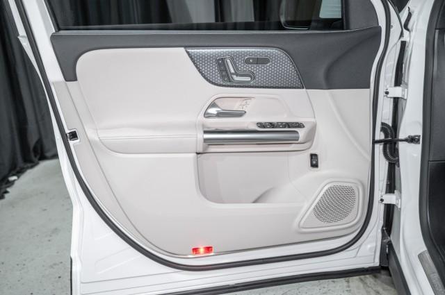 new 2025 Mercedes-Benz GLA 250 car, priced at $47,295