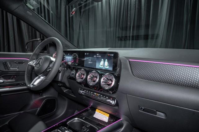 new 2025 Mercedes-Benz GLA 250 car, priced at $48,495