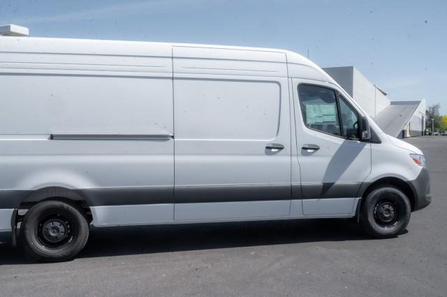 new 2024 Mercedes-Benz Sprinter 2500 car