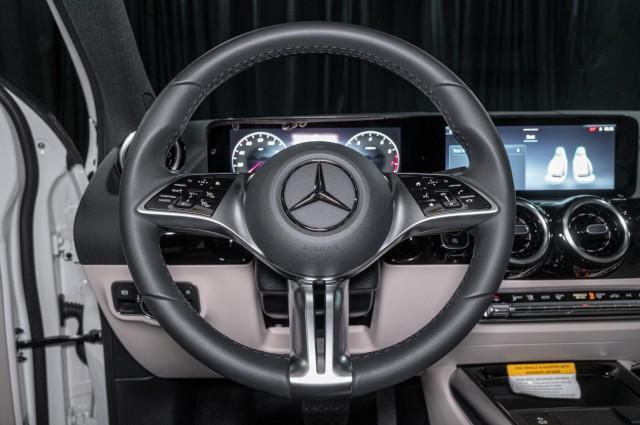 new 2025 Mercedes-Benz GLA 250 car, priced at $44,250