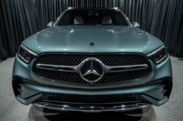 new 2025 Mercedes-Benz GLC 300 car, priced at $60,765