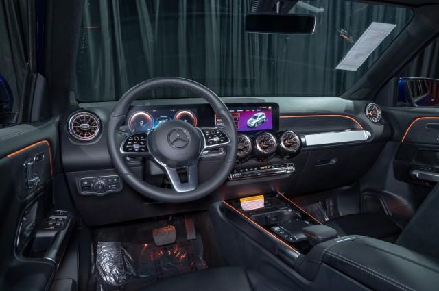 new 2023 Mercedes-Benz GLB 250 car, priced at $50,900