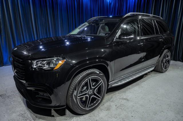 new 2025 Mercedes-Benz GLS 450 car, priced at $98,005