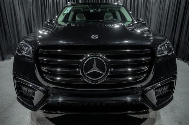 new 2025 Mercedes-Benz GLS 450 car, priced at $98,005