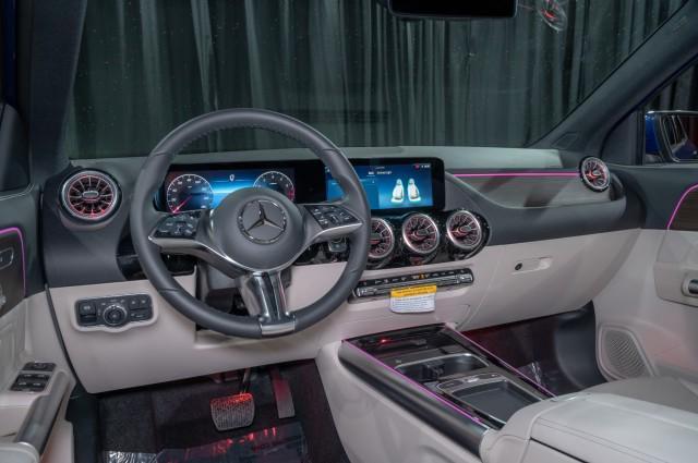 new 2025 Mercedes-Benz GLA 250 car, priced at $48,445