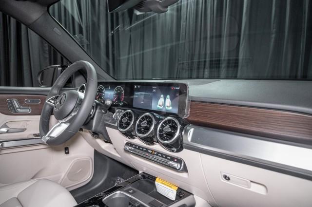 new 2025 Mercedes-Benz GLB 250 car, priced at $47,520