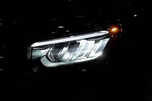 new 2025 Mercedes-Benz GLB 250 car, priced at $47,520