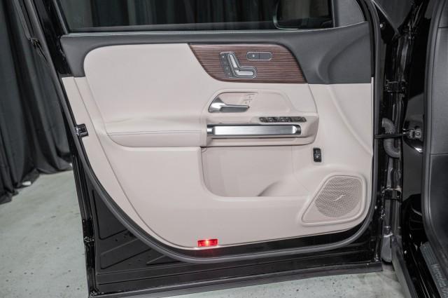 new 2025 Mercedes-Benz GLB 250 car, priced at $47,520