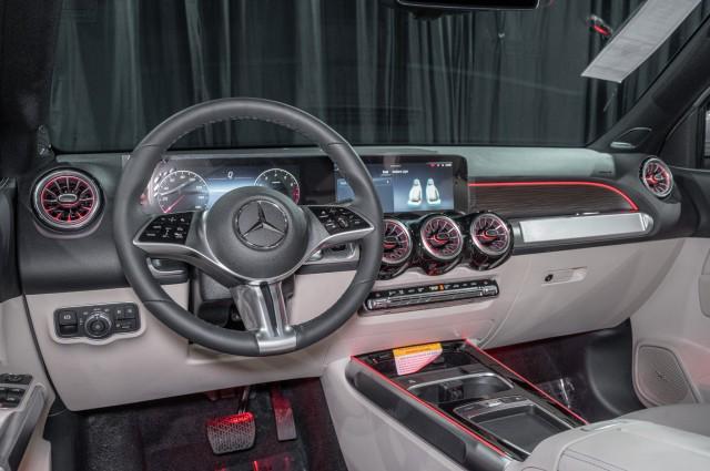 new 2025 Mercedes-Benz GLB 250 car, priced at $53,885