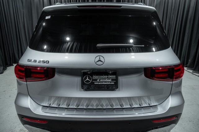 new 2025 Mercedes-Benz GLB 250 car, priced at $53,885