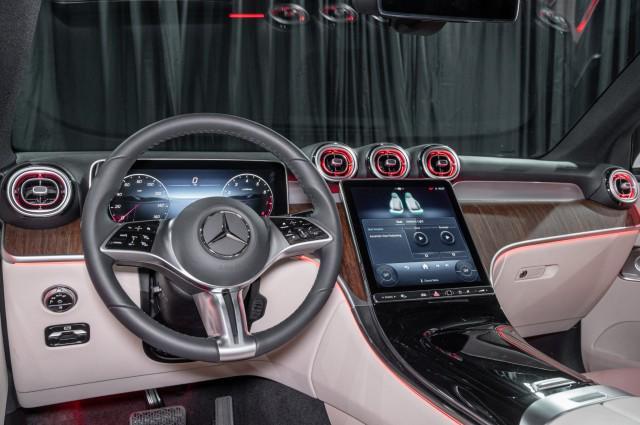 new 2025 Mercedes-Benz GLC 300 car, priced at $54,735