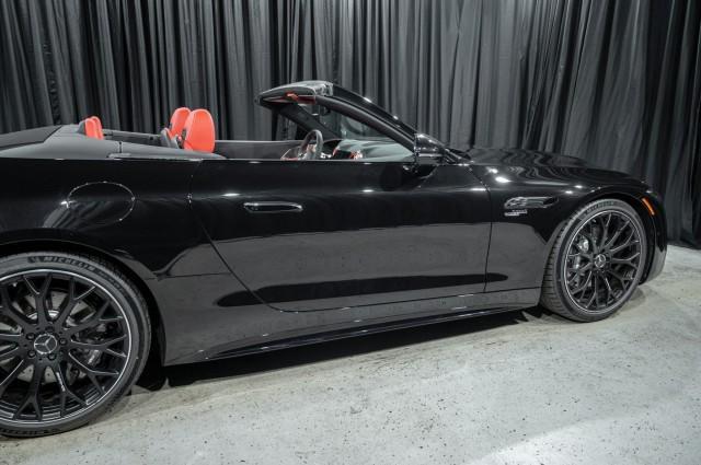 new 2025 Mercedes-Benz AMG SL 43 car, priced at $121,780