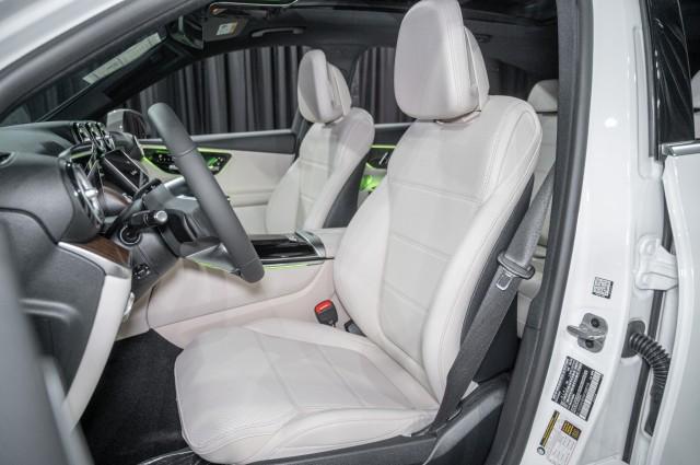 new 2025 Mercedes-Benz GLC 300 car, priced at $58,115