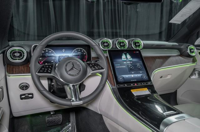 new 2025 Mercedes-Benz GLC 300 car, priced at $58,115