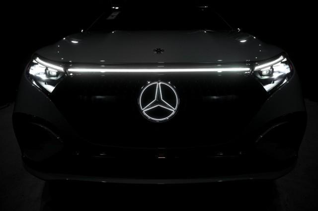 new 2025 Mercedes-Benz EQS 450 car, priced at $126,675