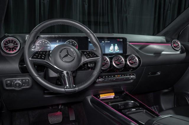 used 2025 Mercedes-Benz GLA 250 car, priced at $41,300