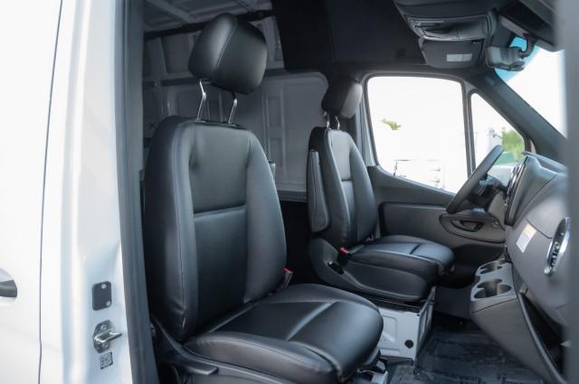 new 2025 Mercedes-Benz Sprinter 2500 car, priced at $67,670