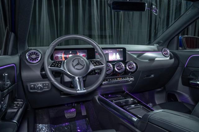 used 2025 Mercedes-Benz GLA 250 car, priced at $45,990