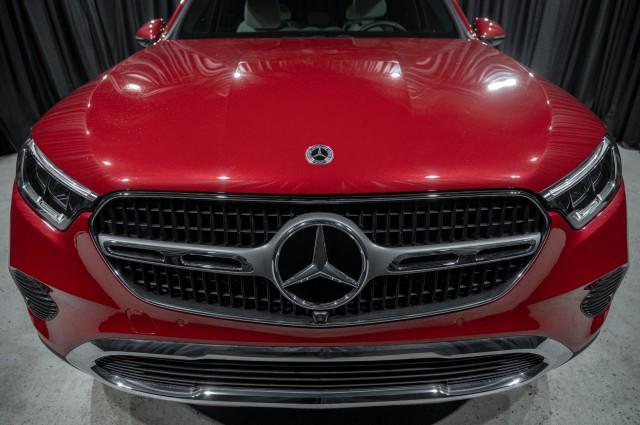 new 2024 Mercedes-Benz GLC 300 car, priced at $58,125