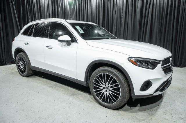 new 2025 Mercedes-Benz GLC 300 car, priced at $54,735