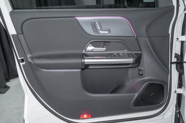 new 2025 Mercedes-Benz GLA 250 car, priced at $42,600
