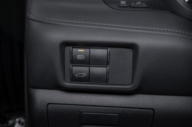 used 2021 Toyota Highlander car, priced at $36,200
