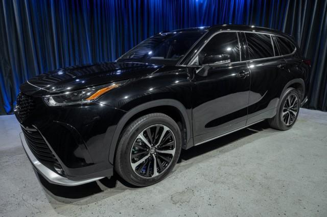 used 2021 Toyota Highlander car, priced at $37,600
