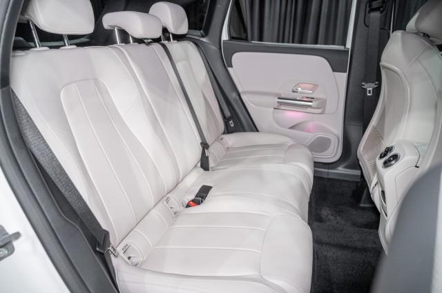 new 2025 Mercedes-Benz GLA 250 car, priced at $47,295
