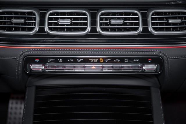 new 2025 Mercedes-Benz AMG GLE 53 car, priced at $104,270