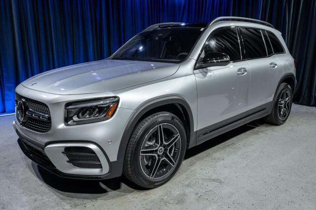 new 2025 Mercedes-Benz GLB 250 car, priced at $55,670