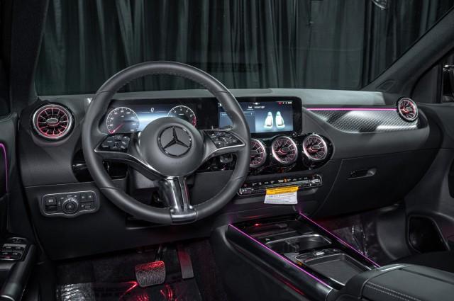 new 2025 Mercedes-Benz GLA 250 car, priced at $47,395