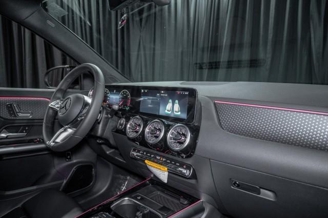 new 2025 Mercedes-Benz GLA 250 car, priced at $47,395