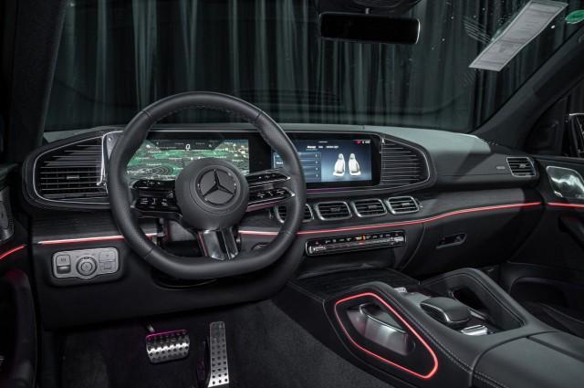 new 2025 Mercedes-Benz GLS 450 car