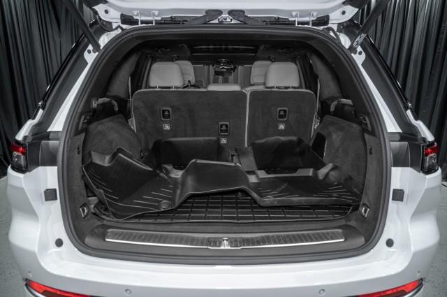 used 2024 Jeep Grand Cherokee car, priced at $54,490