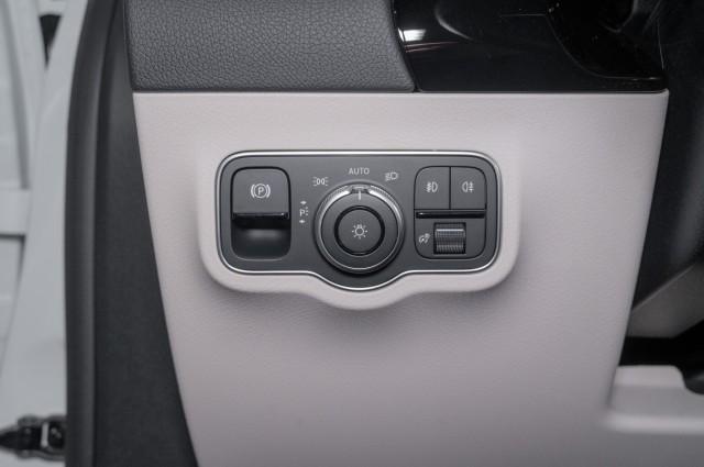 new 2025 Mercedes-Benz GLA 250 car, priced at $44,345
