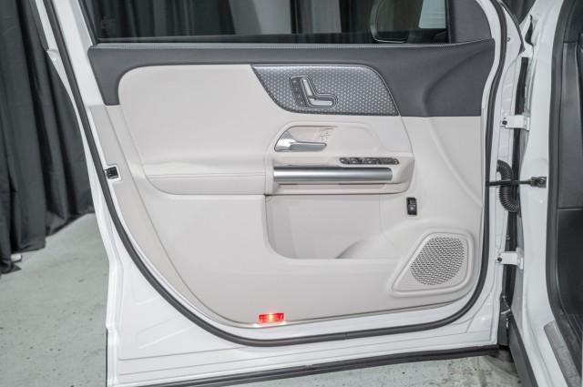 new 2025 Mercedes-Benz GLA 250 car, priced at $44,345