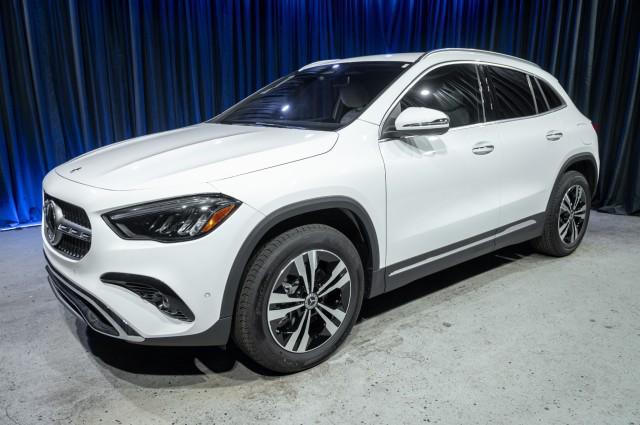 new 2025 Mercedes-Benz GLA 250 car, priced at $44,345