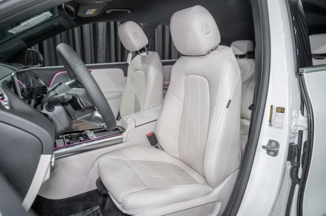 new 2025 Mercedes-Benz GLA 250 car, priced at $44,345
