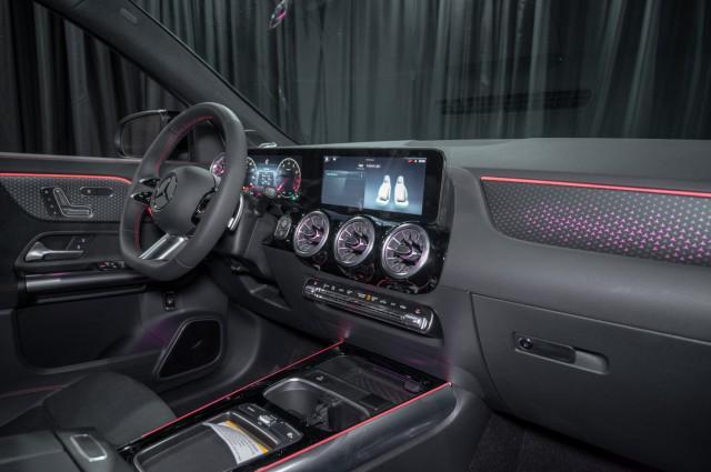 used 2025 Mercedes-Benz GLA 250 car, priced at $47,990