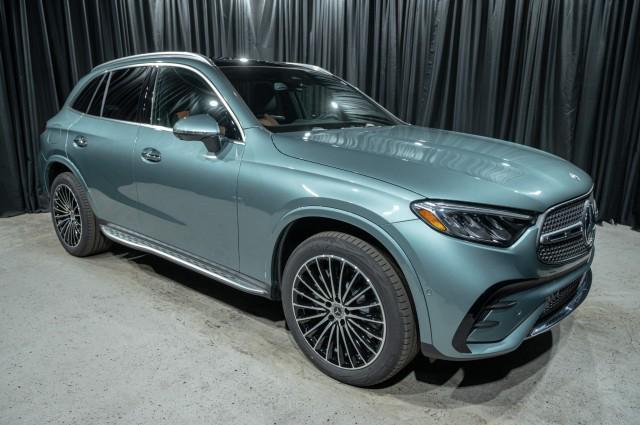 new 2025 Mercedes-Benz GLC 300 car, priced at $64,315