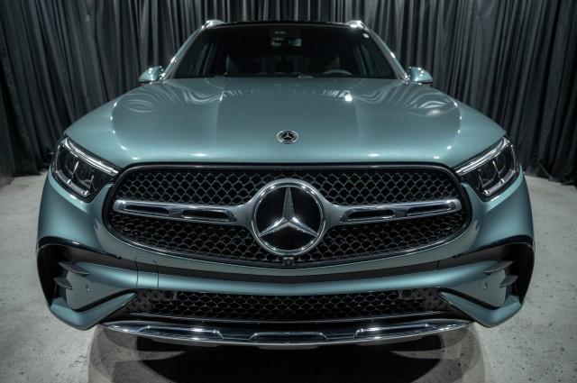 new 2025 Mercedes-Benz GLC 300 car, priced at $64,315