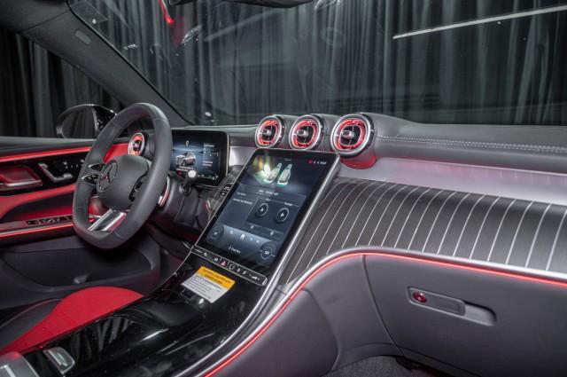 new 2025 Mercedes-Benz GLC 300 car, priced at $72,670