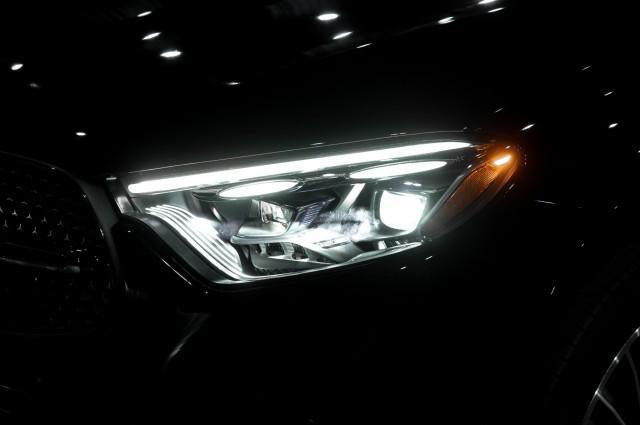 new 2025 Mercedes-Benz GLC 300 car, priced at $72,670