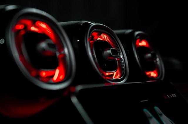 new 2025 Mercedes-Benz GLC 300 car, priced at $72,670