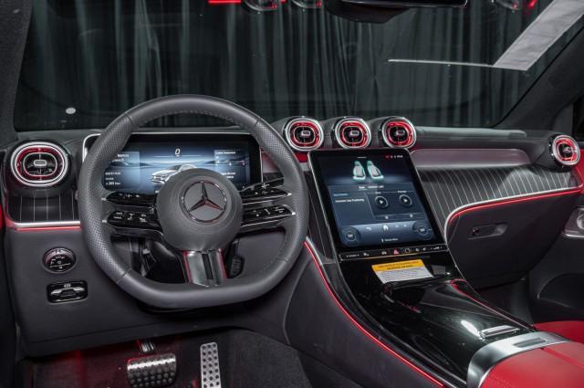 new 2025 Mercedes-Benz GLC 300 car, priced at $72,670