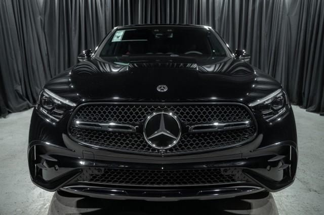 new 2025 Mercedes-Benz GLC 300 car, priced at $72,670