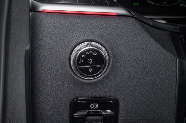 new 2025 Mercedes-Benz GLC 300 car, priced at $72,670