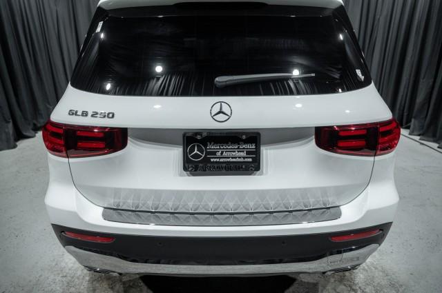 new 2025 Mercedes-Benz GLB 250 car, priced at $47,660