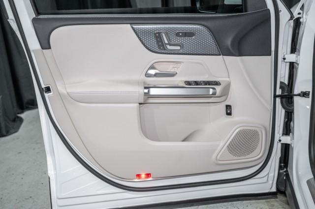 new 2025 Mercedes-Benz GLB 250 car, priced at $47,660